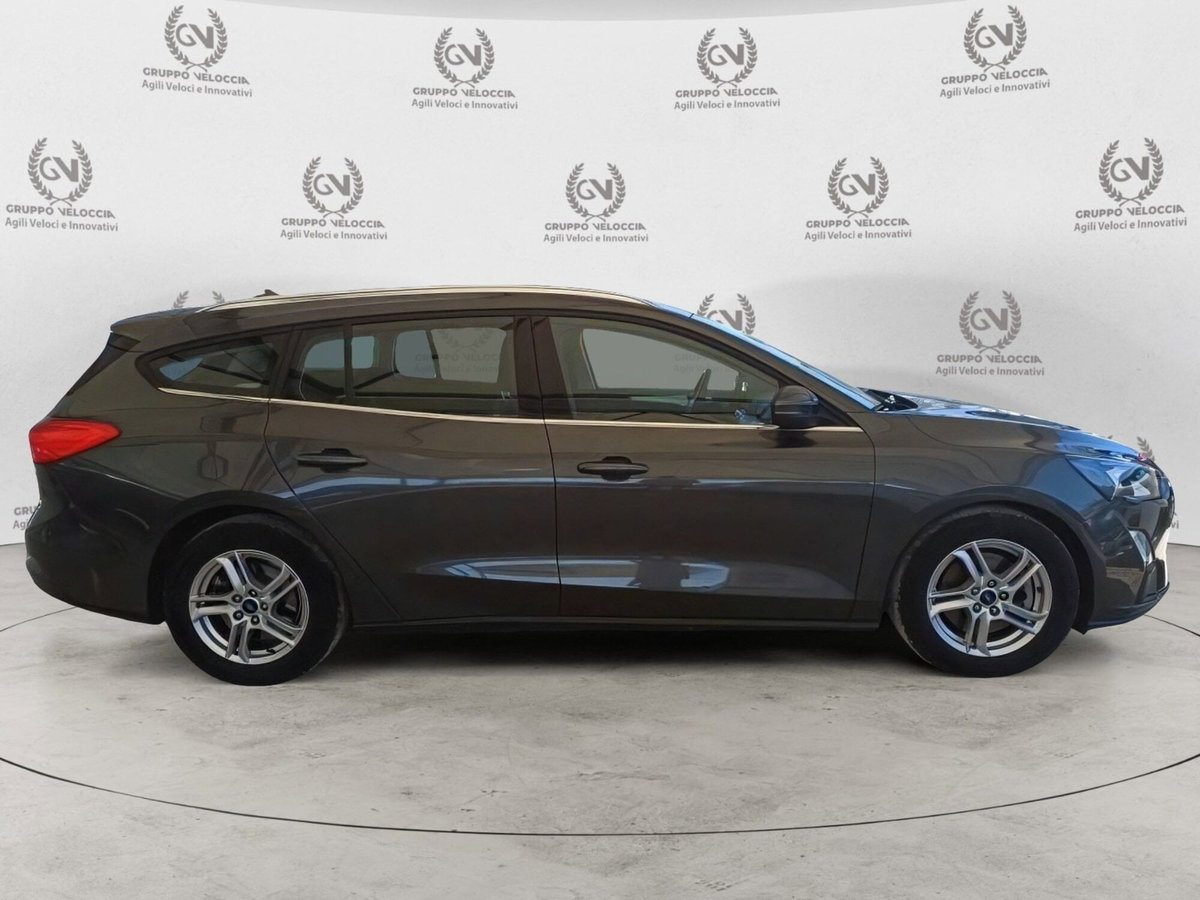 Ford Focus Station Wagon 1.0 EcoBoost Hybrid 125 CV SW Business (8)