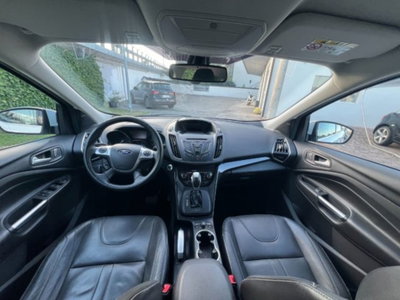 Ford Kuga 2.0 TDCI 150 CV S&S 4WD Powershift Titanium X (14)