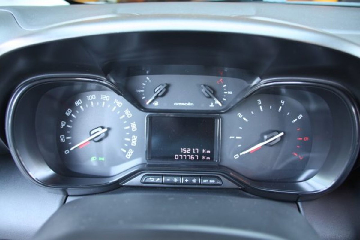 Citroen C3 Aircross BlueHDi 110 S&S Feel (18)