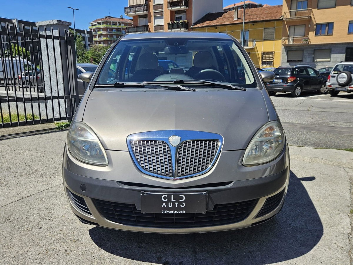 Lancia Musa 1.4 16V Diva (2)