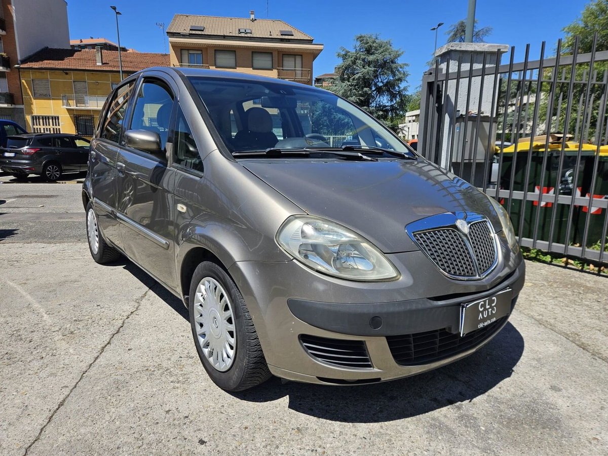 Lancia Musa 1.4 16V Diva (3)
