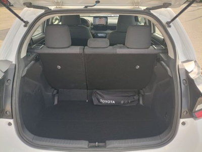 Toyota Yaris 1.5 Hybrid 5 porte Energy (12)