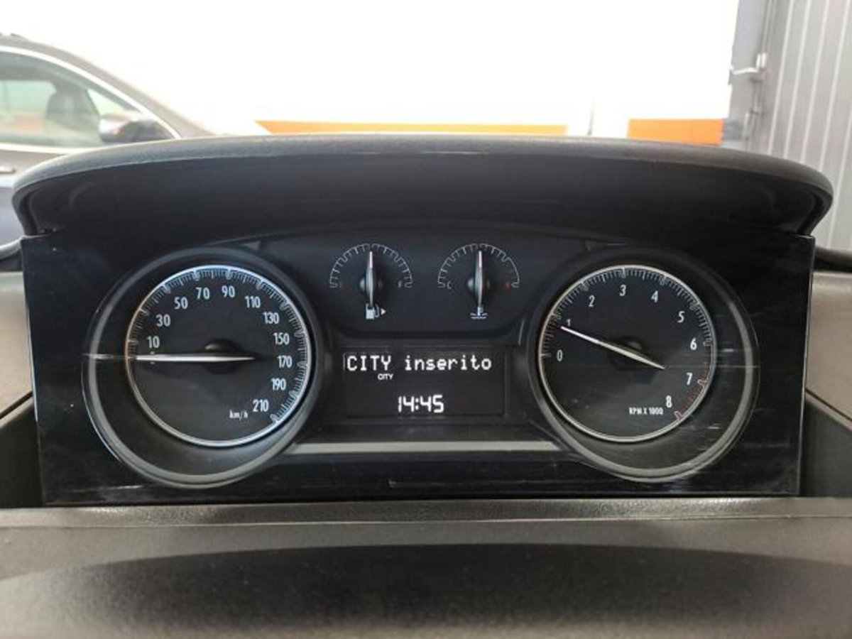 Lancia Ypsilon 1.2 69 CV 5 porte Silver (13)