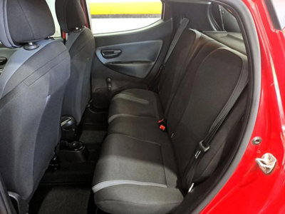 Lancia Ypsilon 1.2 69 CV 5 porte Silver (18)