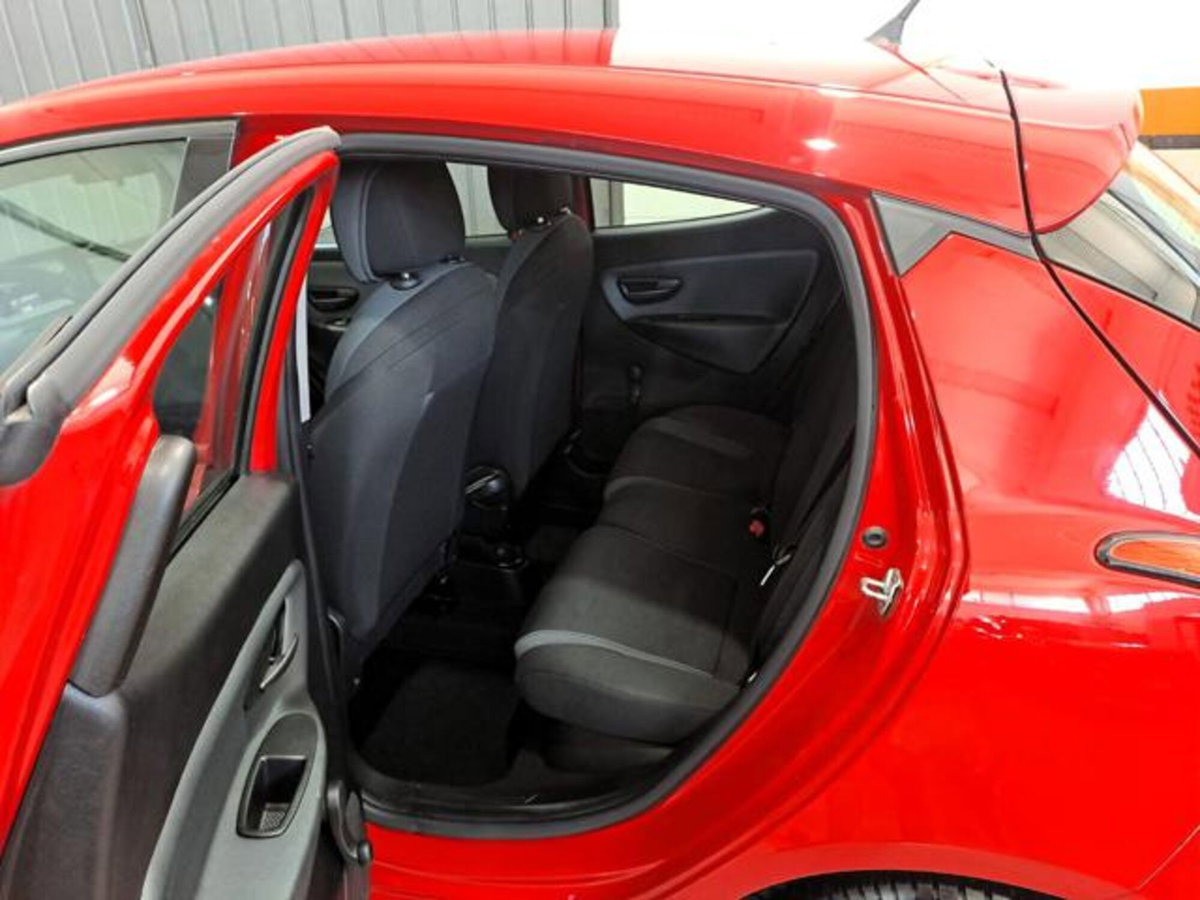 Lancia Ypsilon 1.2 69 CV 5 porte Silver (9)