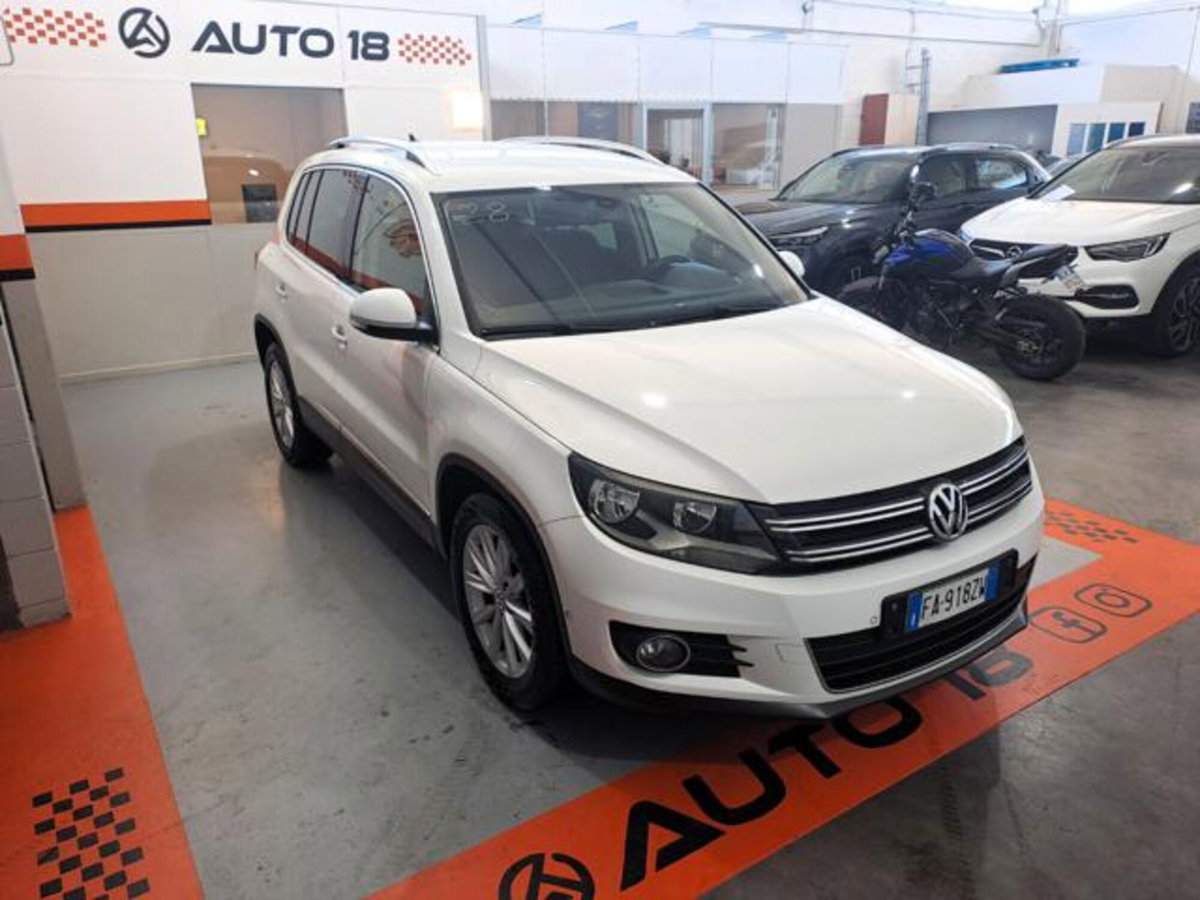 Volkswagen Tiguan Allspace 2.0 tdi R-Line 150cv dsg (16)