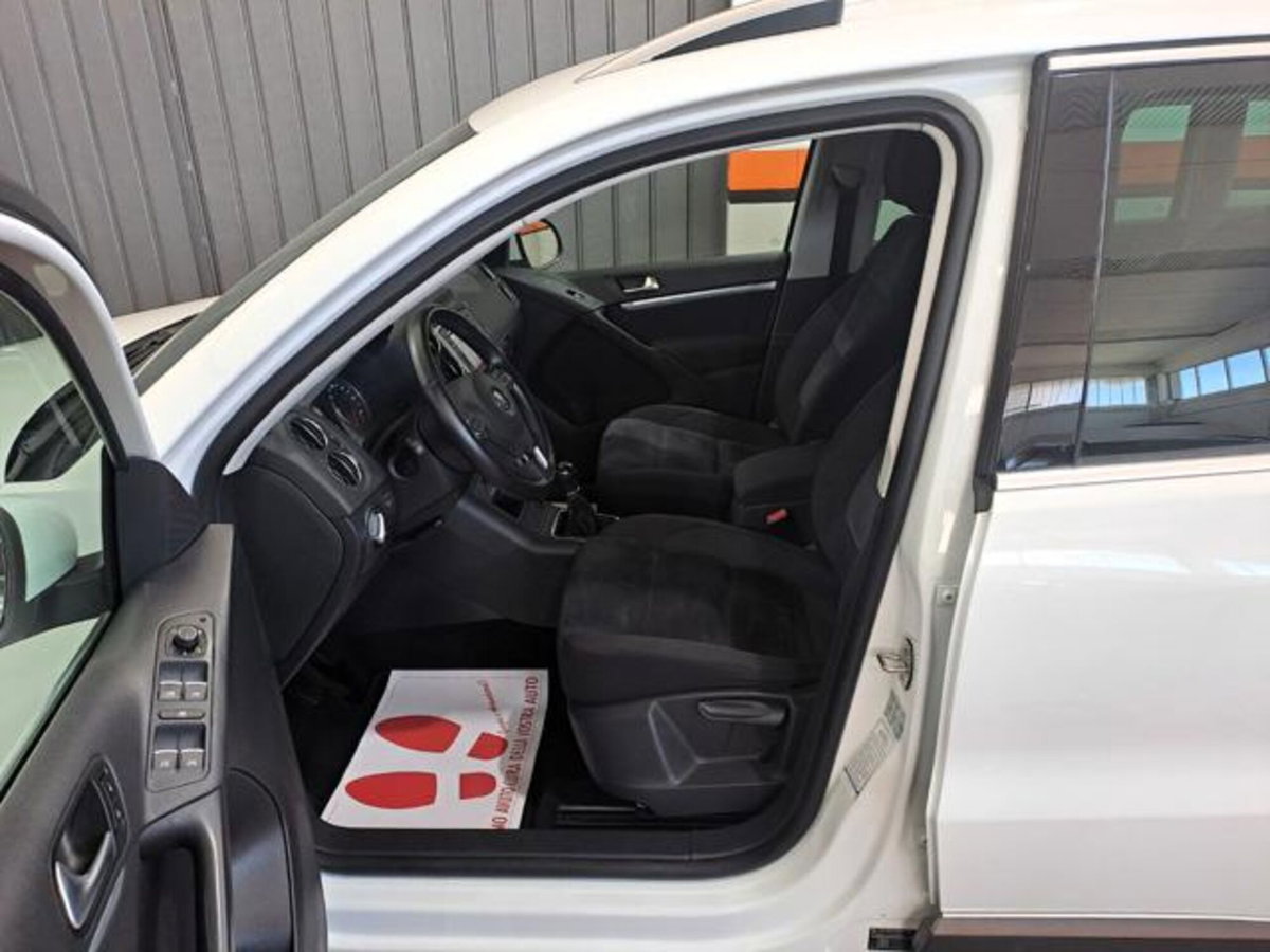 Volkswagen Tiguan Allspace 2.0 tdi R-Line 150cv dsg (5)