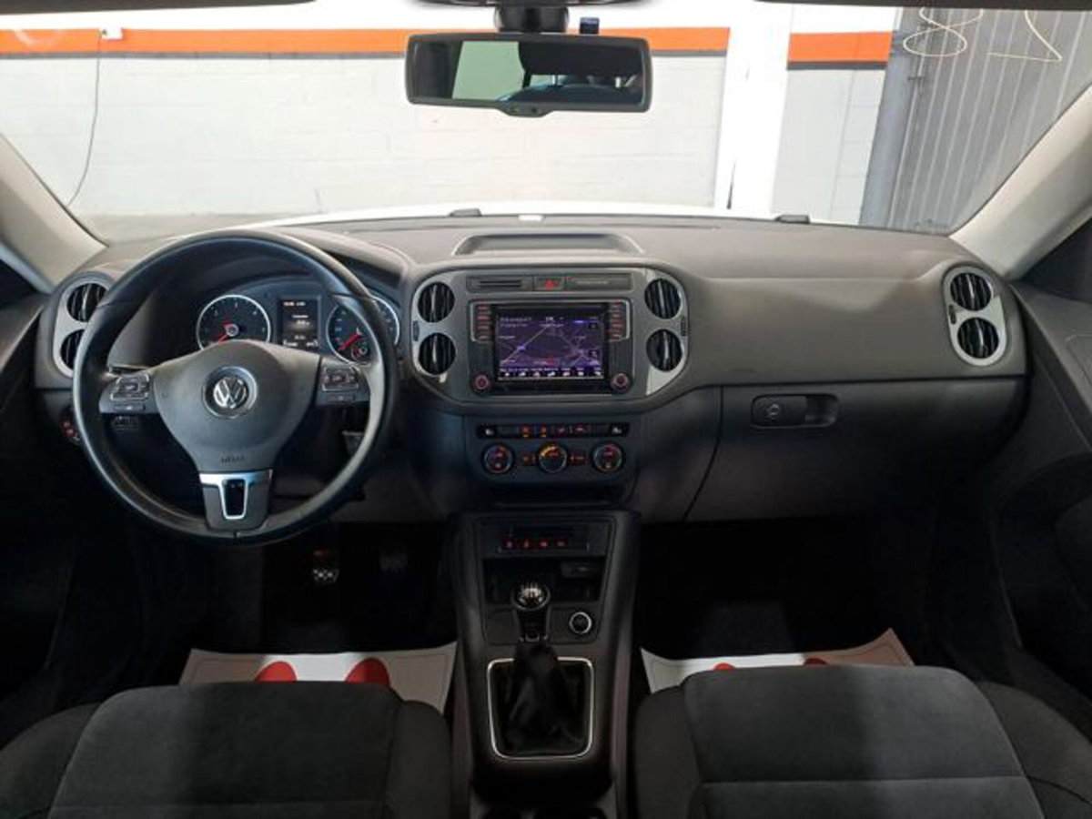 Volkswagen Tiguan Allspace 2.0 tdi R-Line 150cv dsg (8)