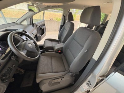 Volkswagen Touran 1.6 (13)