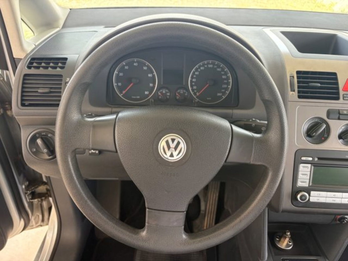 Volkswagen Touran 1.6 (15)