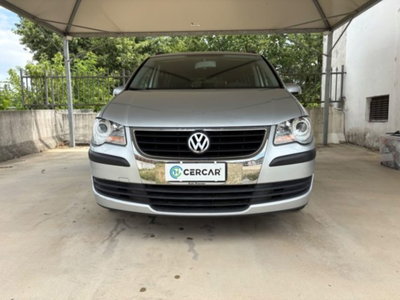Volkswagen Touran 1.6 (2)