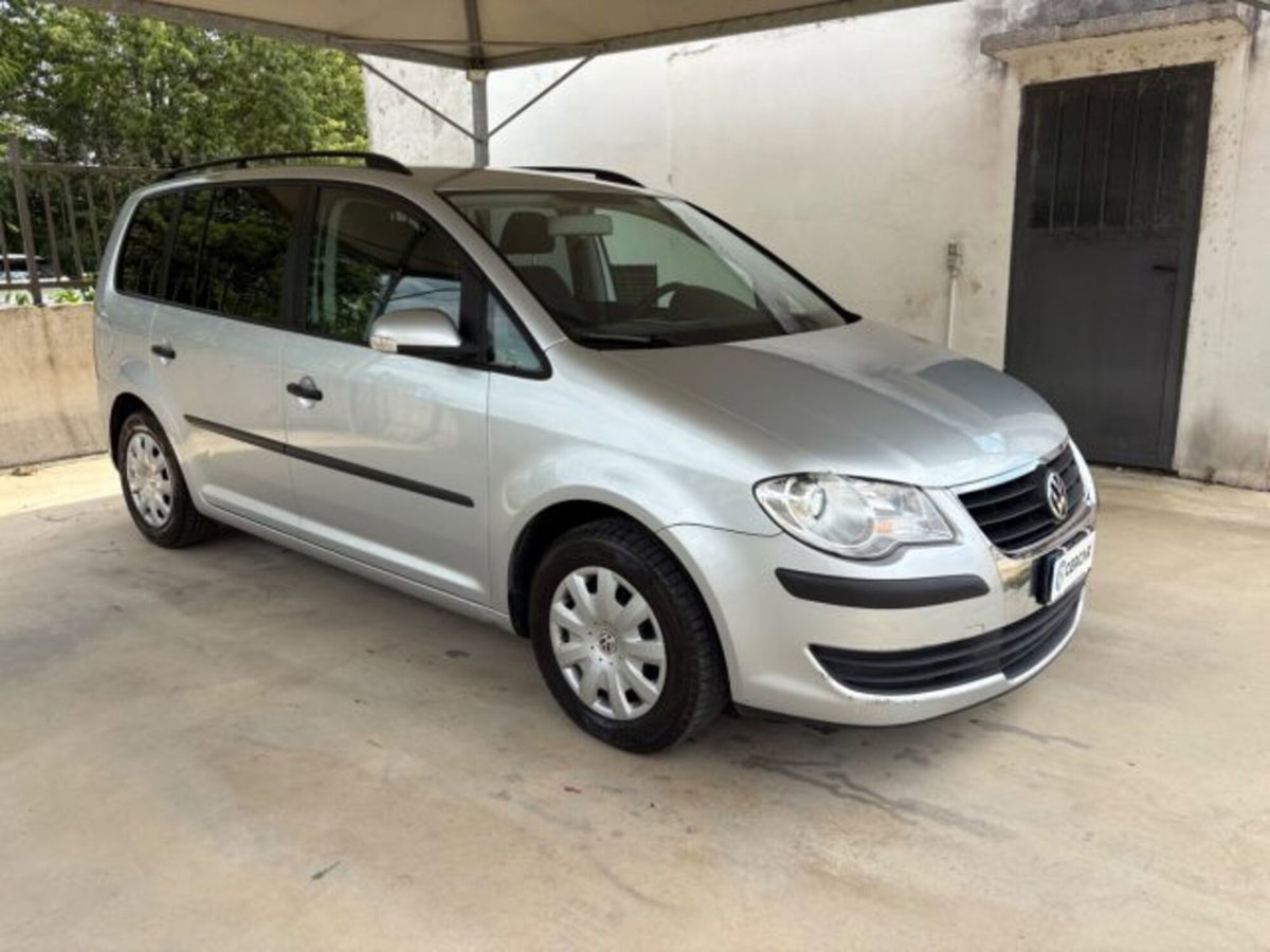 Volkswagen Touran 1.6 (3)