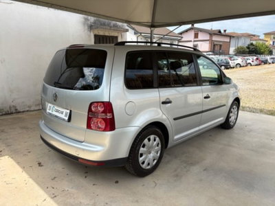 Volkswagen Touran 1.6 (6)