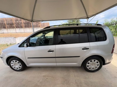 Volkswagen Touran 1.6 (7)