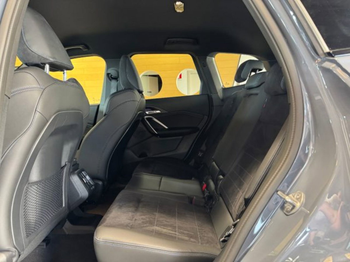 BMW X1 sDrive 18i Msport (10)
