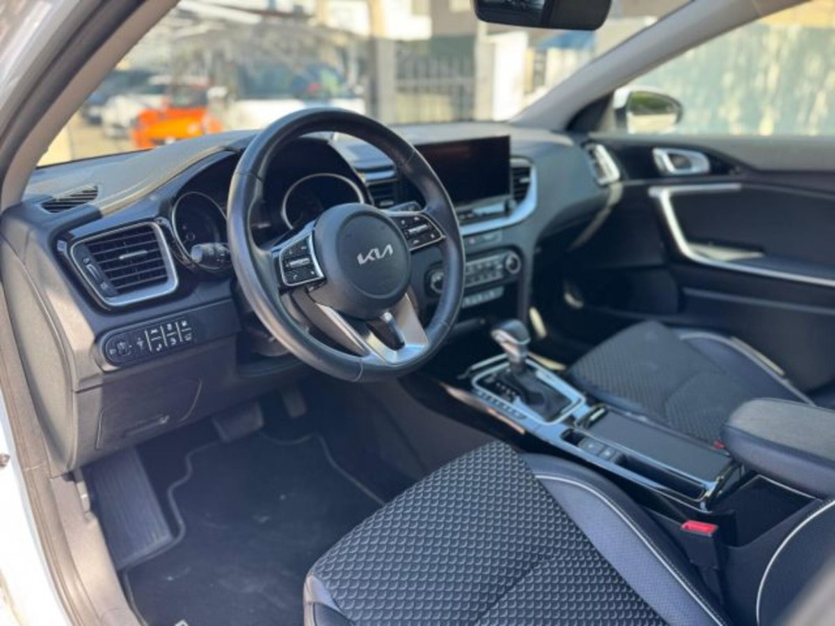 Kia Ceed Sport Wagon 1.6 GDi 141 CV PHEV DCT SW Style (12)