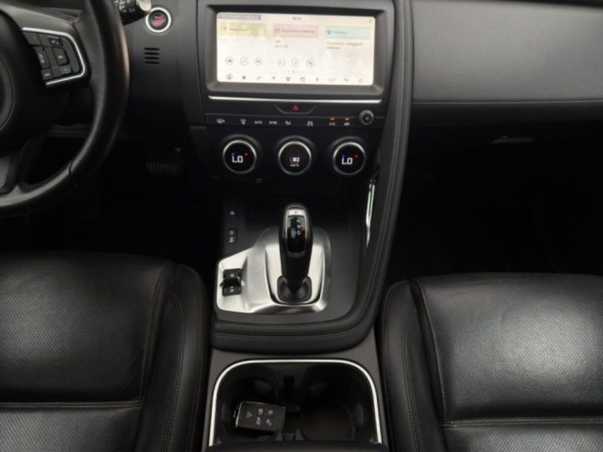 Jaguar E-Pace 2.0D 150 CV AWD aut. S (15)