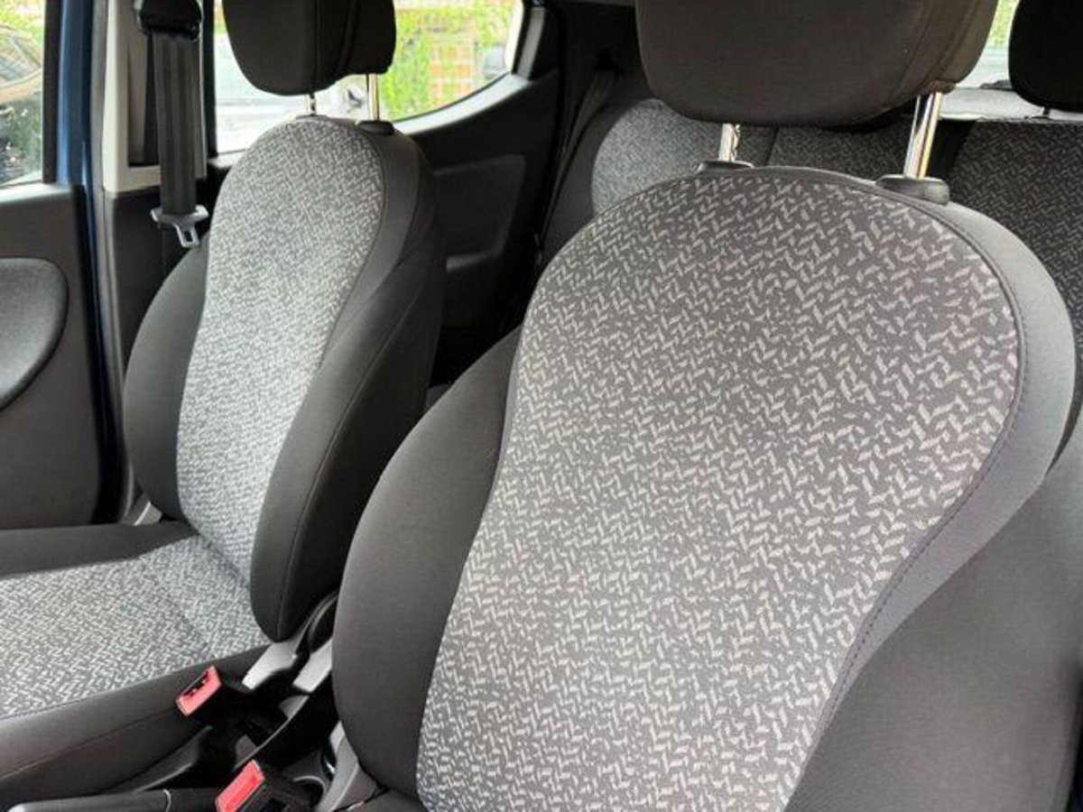 Lancia Ypsilon 1.0 FireFly 5 porte S&S Hybrid Alberta Ferretti (9)