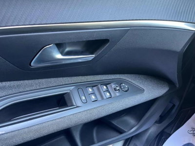 Peugeot 3008 BlueHDi 130 S&S Allure (8)