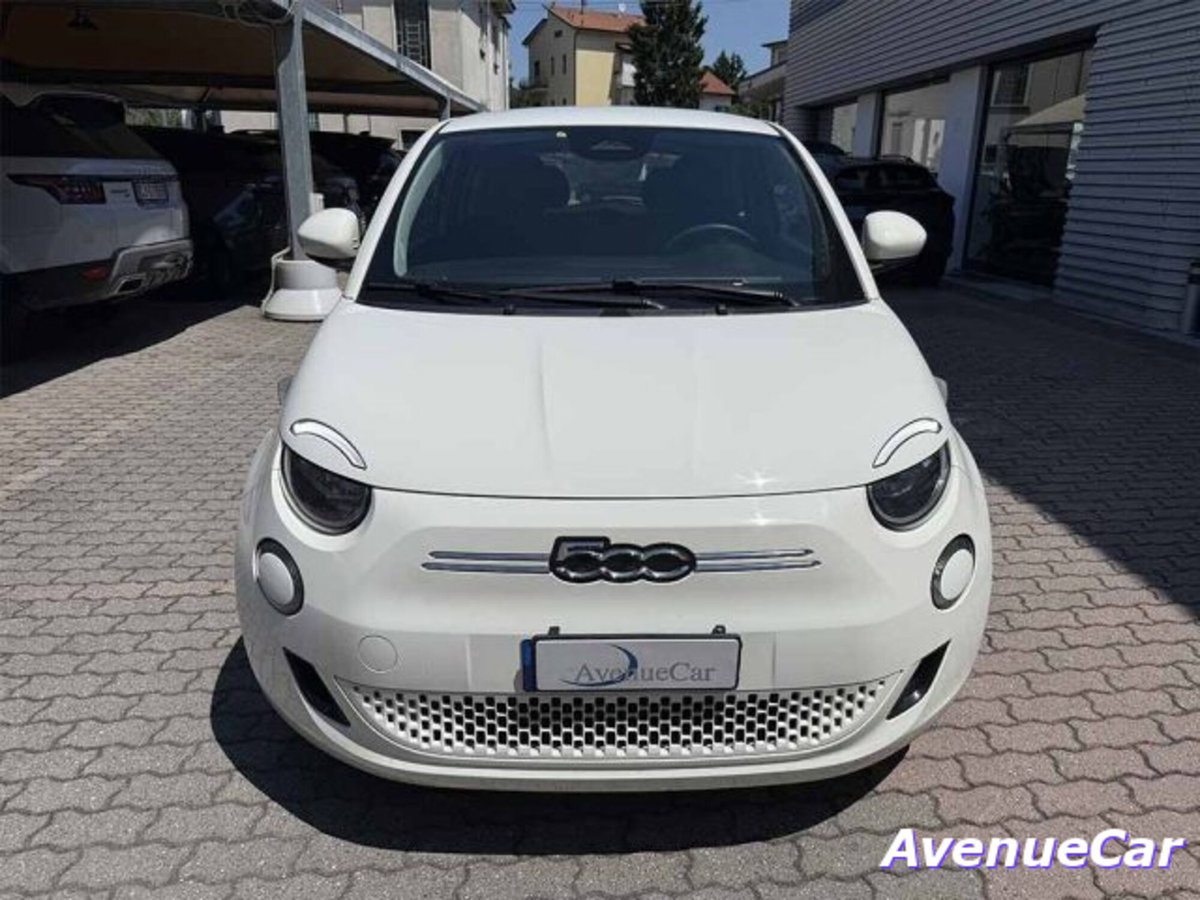 Fiat 500e Action Berlina 23,65 kWh (2)