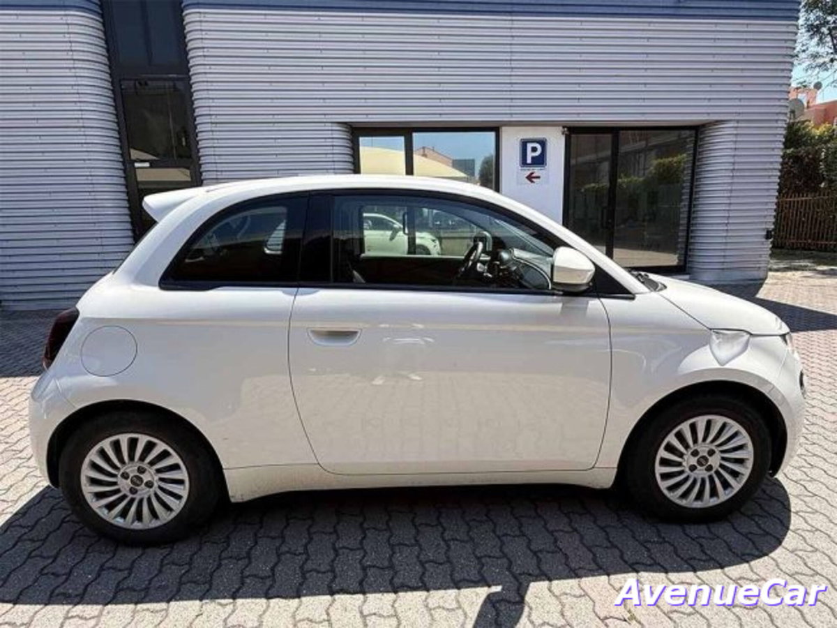 Fiat 500e Action Berlina 23,65 kWh (4)