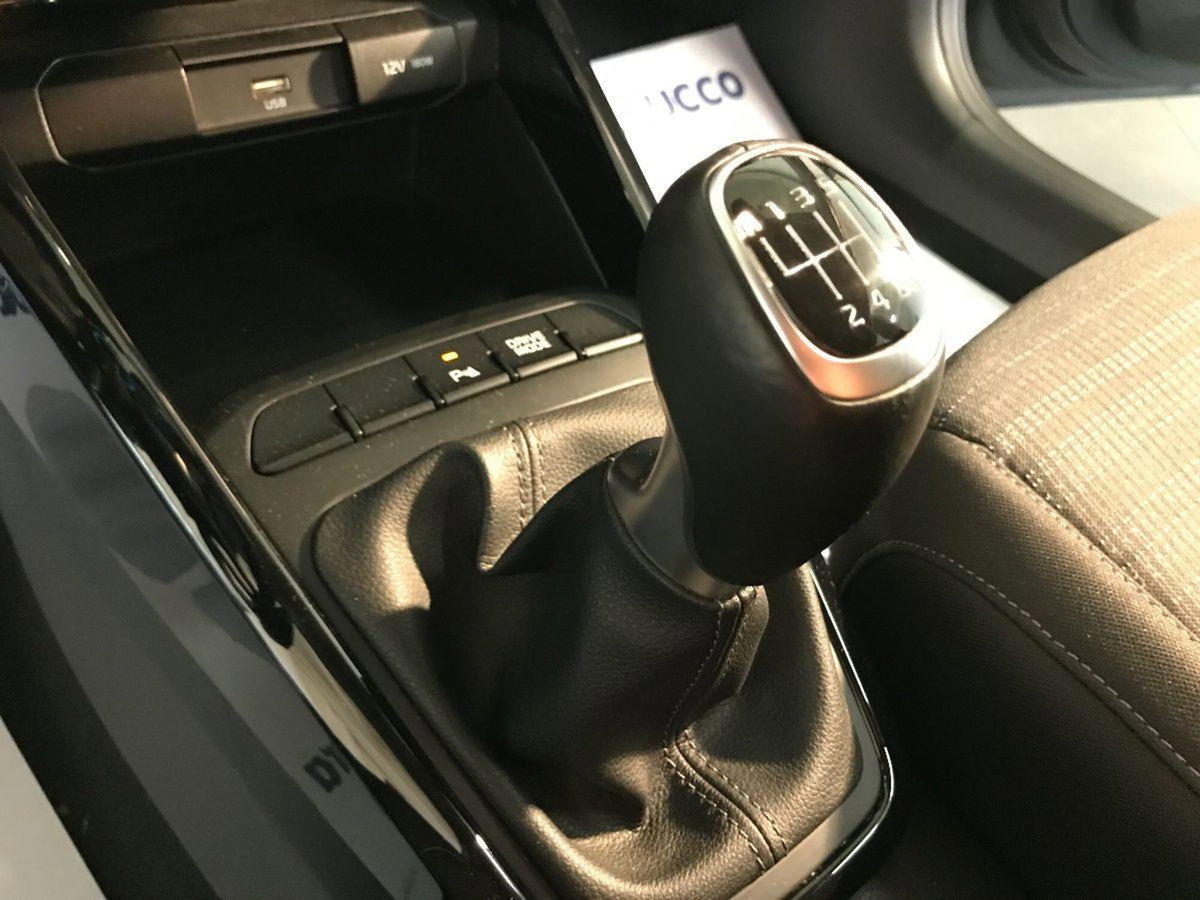 Kia Stonic 1.0 t-gdi mhev Style (11)