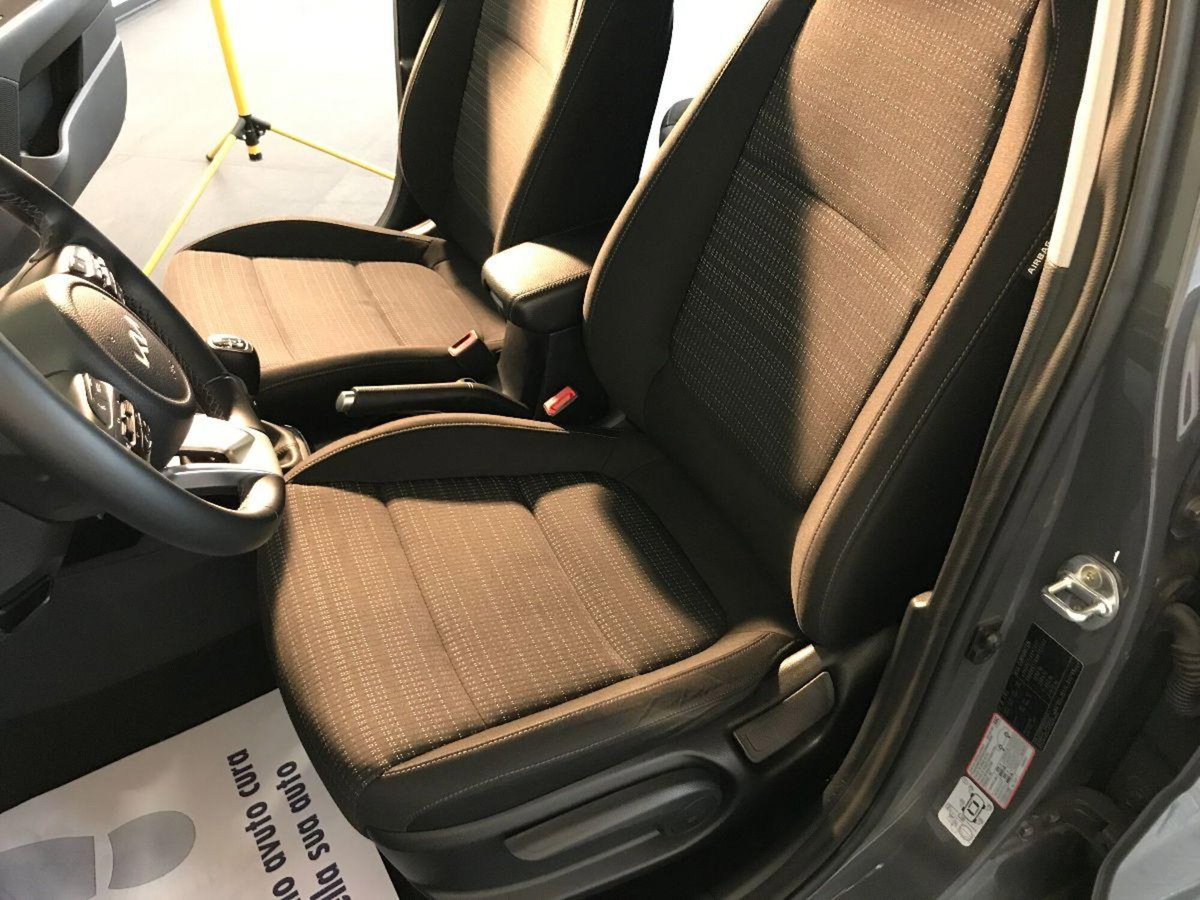 Kia Stonic 1.0 t-gdi mhev Style (12)