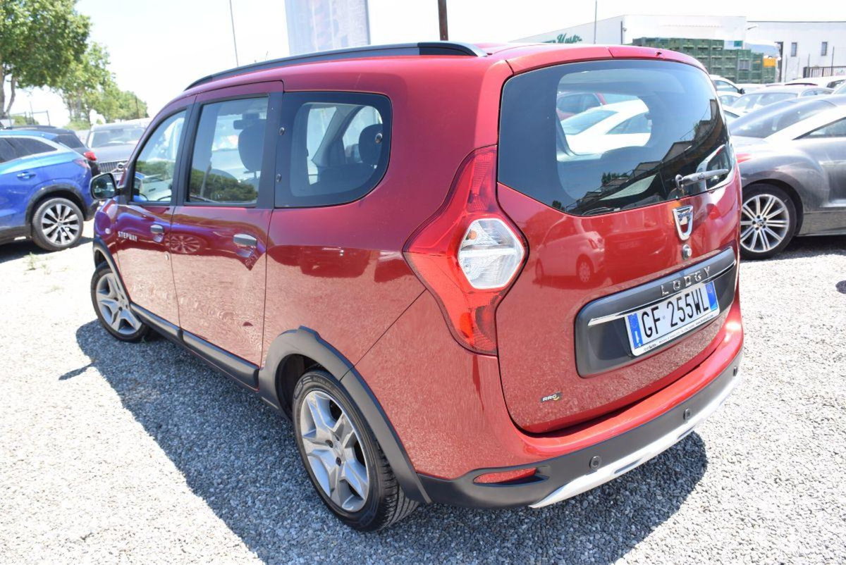 Dacia Lodgy Stepway 1.5 Blue dCi 8V 115CV 7 posti (15)