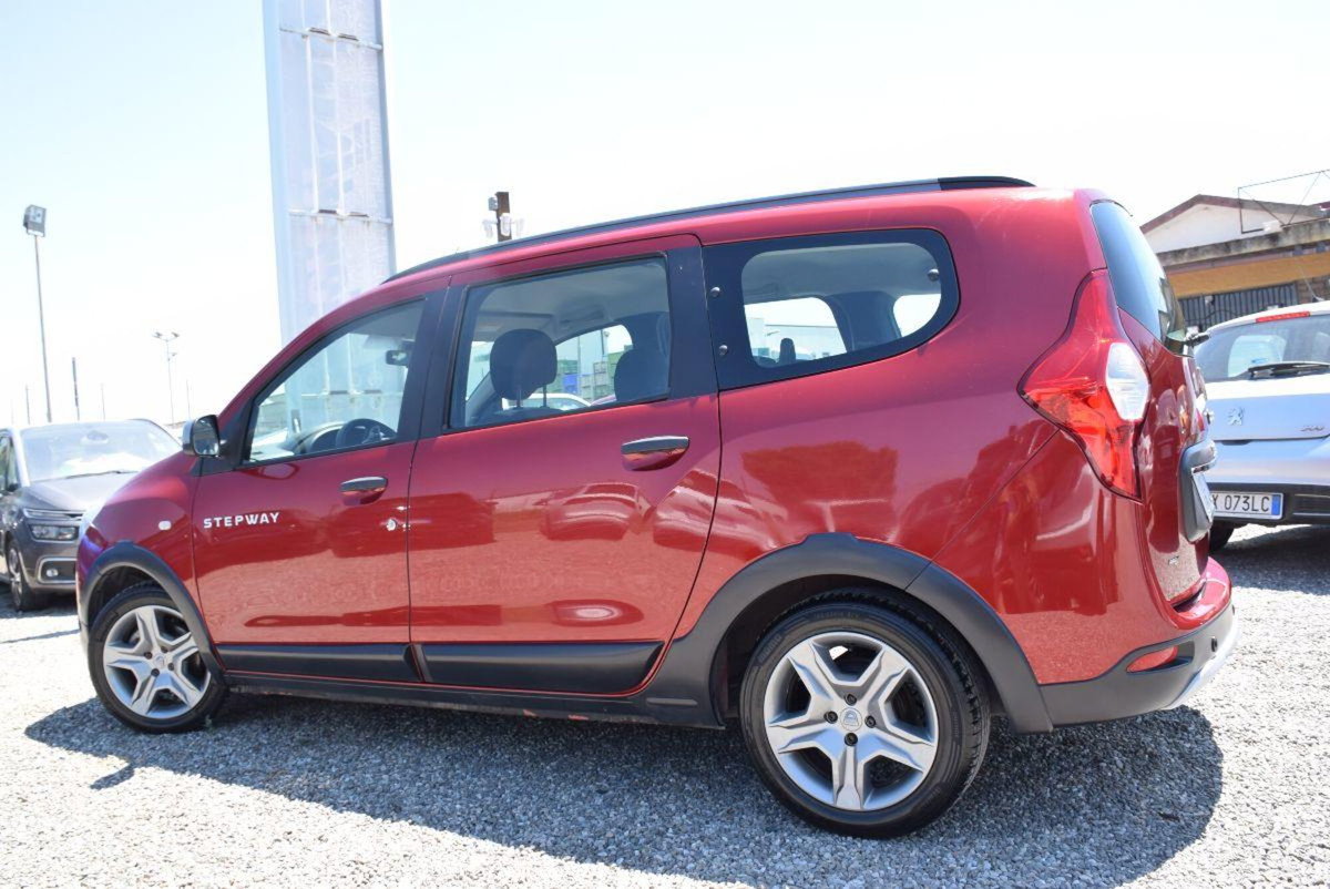 Dacia Lodgy Stepway 1.5 Blue dCi 8V 115CV 7 posti (16)