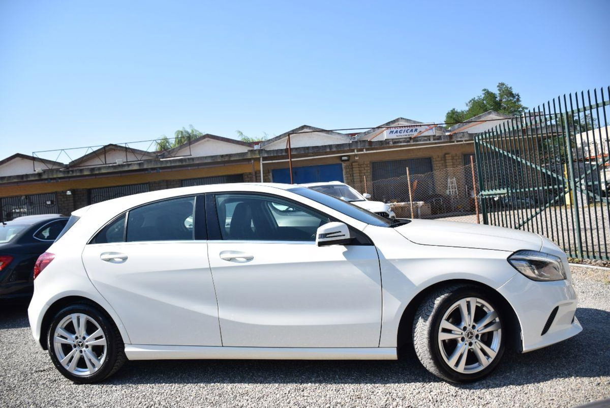 Mercedes-Benz Classe A 180 d Automatic Sport (14)