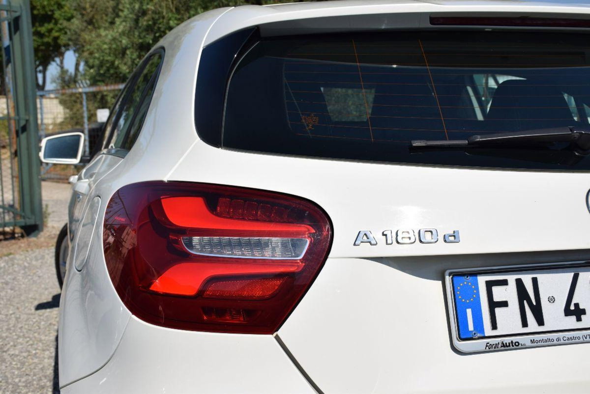 Mercedes-Benz Classe A 180 d Automatic Sport (16)
