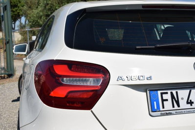 Mercedes-Benz Classe A 180 d Automatic Sport (16)