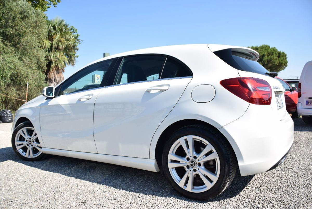 Mercedes-Benz Classe A 180 d Automatic Sport (2)