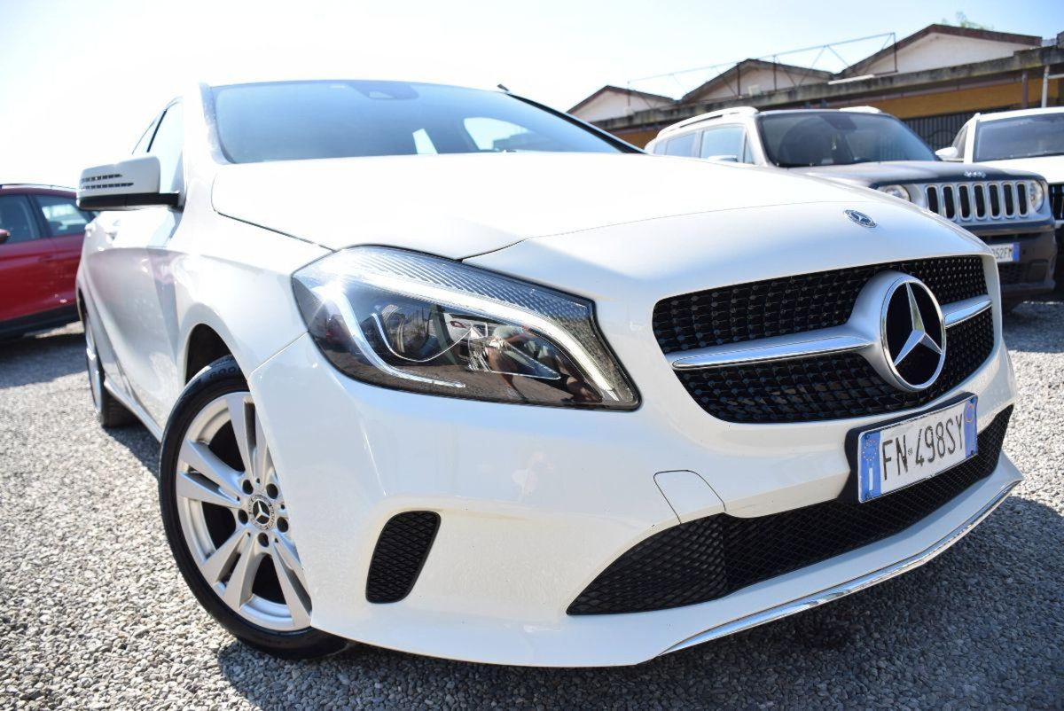 Mercedes-Benz Classe A 180 d Automatic Sport (4)