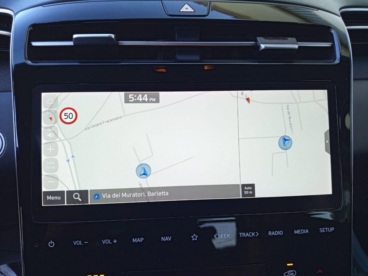 Hyundai Tucson 1.6 crdi 48V Xline 2wd imt (17)