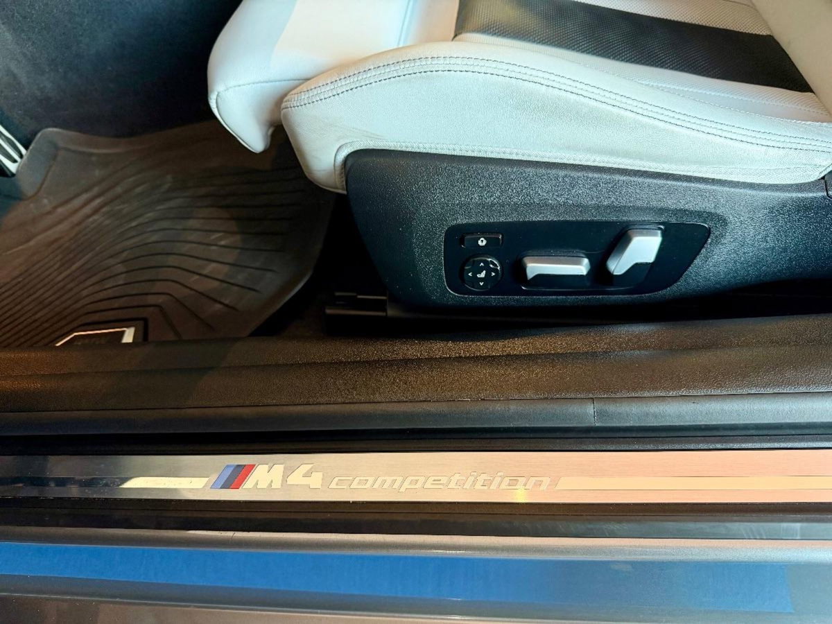 BMW Serie 4 Coupé M4 Competition (12)