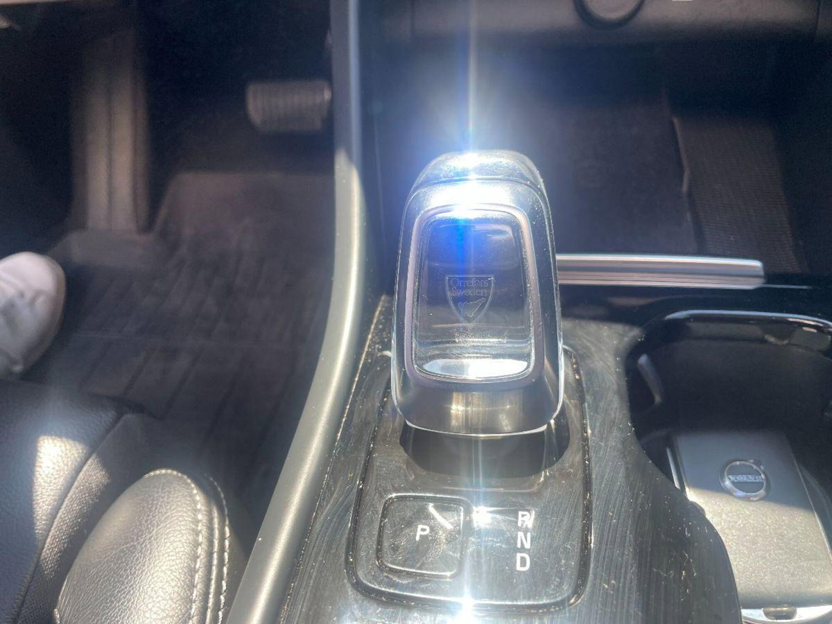 Volvo XC40 B4 AWD Geartronic Inscription (16)