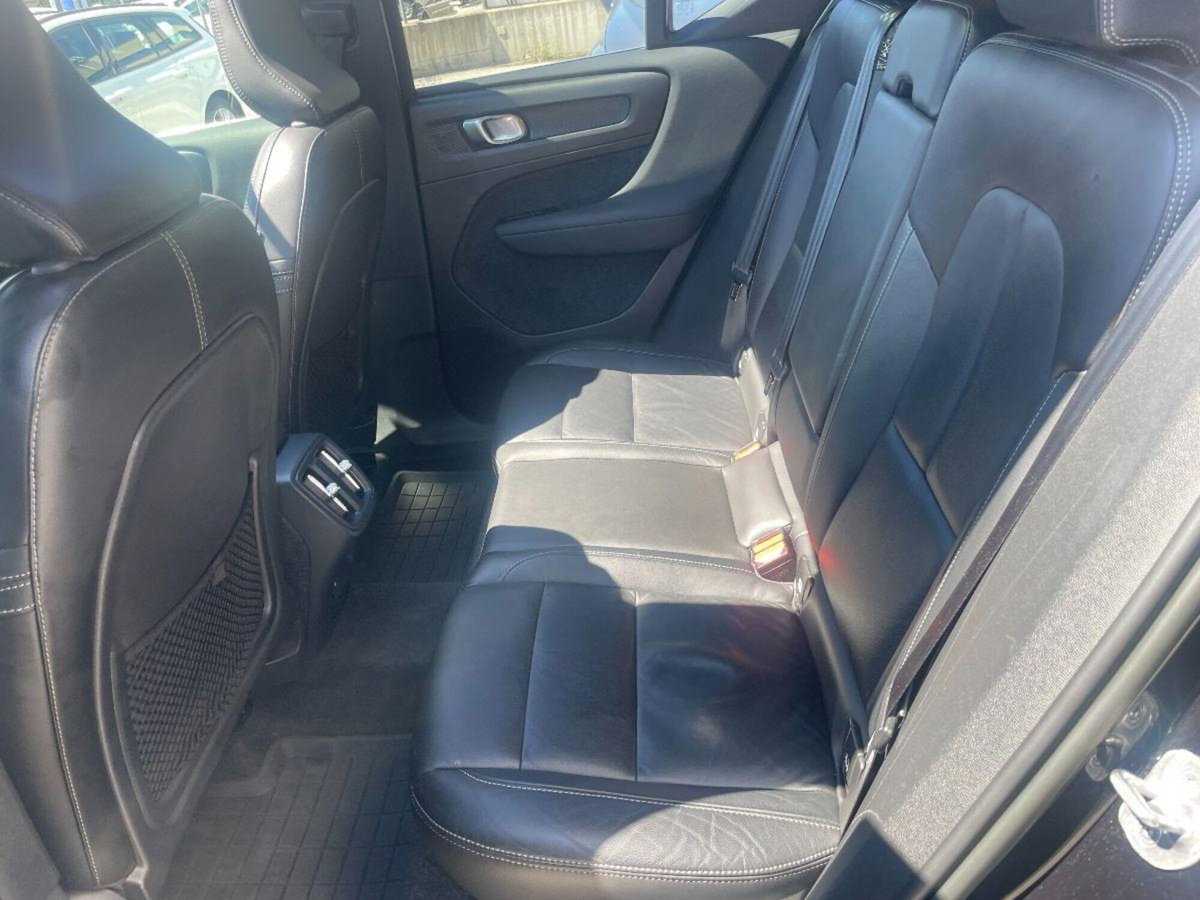 Volvo XC40 B4 AWD Geartronic Inscription (9)