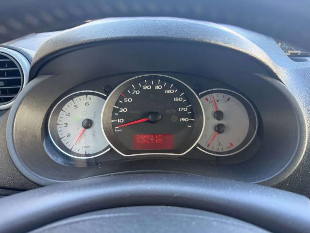 Renault Kangoo 1.5 dCi 90CV 5 porte Live (12)