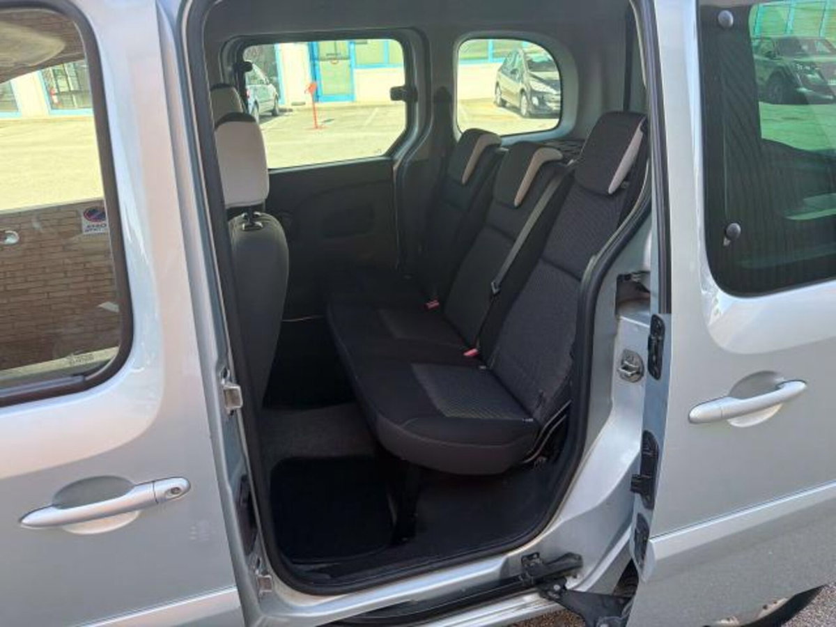 Renault Kangoo 1.5 dCi 90CV 5 porte Live (4)
