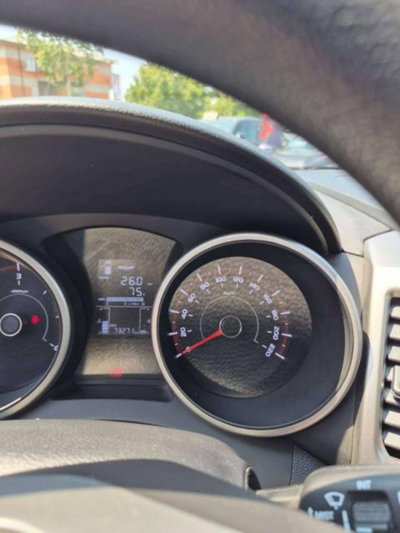 Ssangyong Tivoli 1.6d 2WD Go (14)