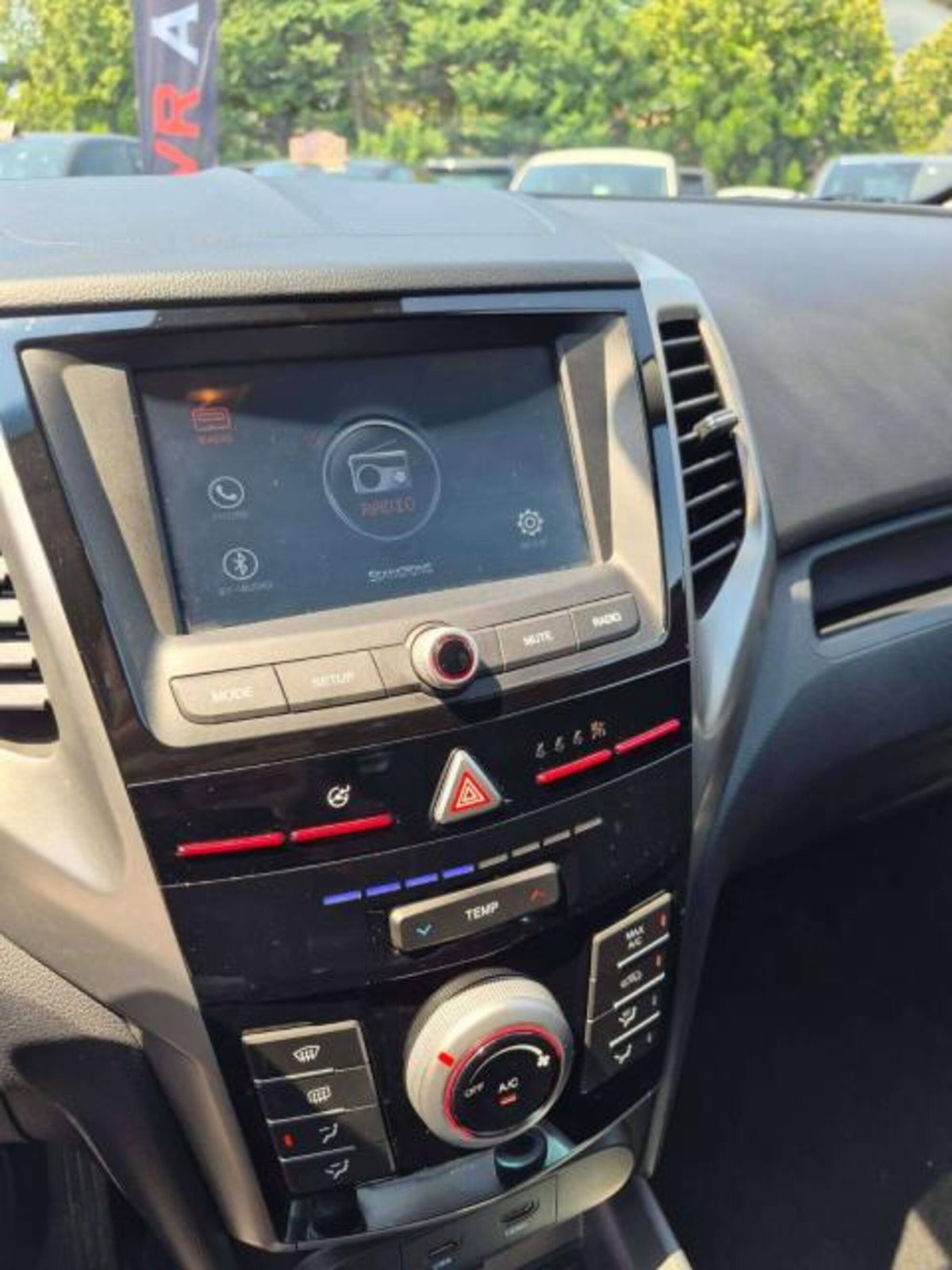 Ssangyong Tivoli 1.6d 2WD Go (16)