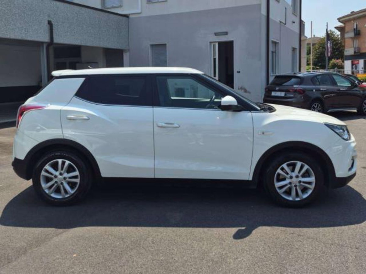 Ssangyong Tivoli 1.6d 2WD Go (5)