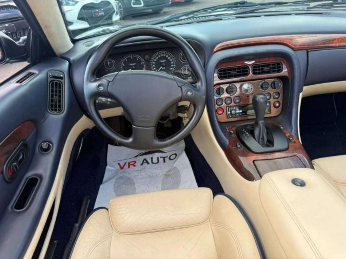 Aston Martin DB7 Cabrio Vantage Volante (10)