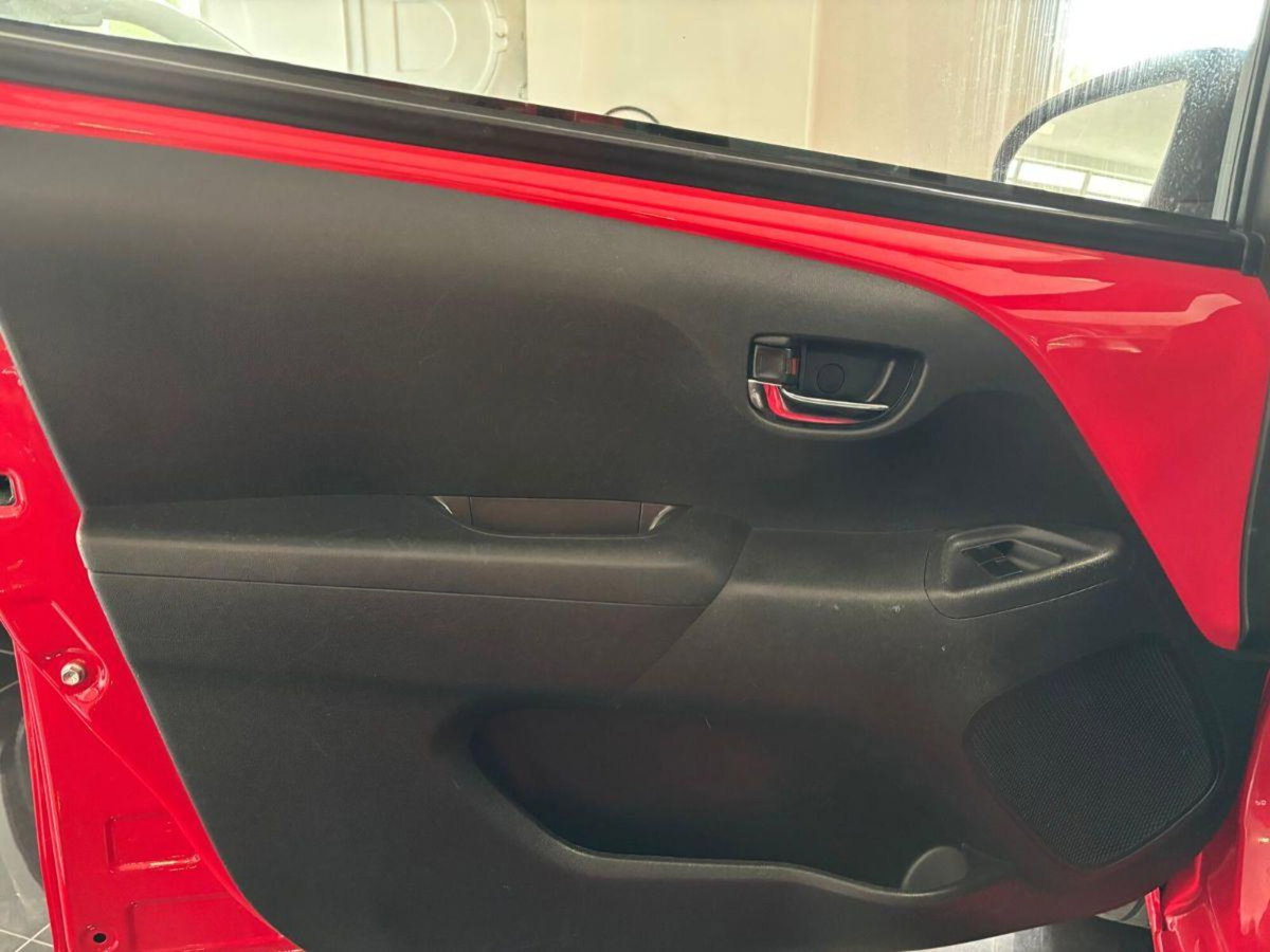 Citroen C1 1.0 5 porte (9)