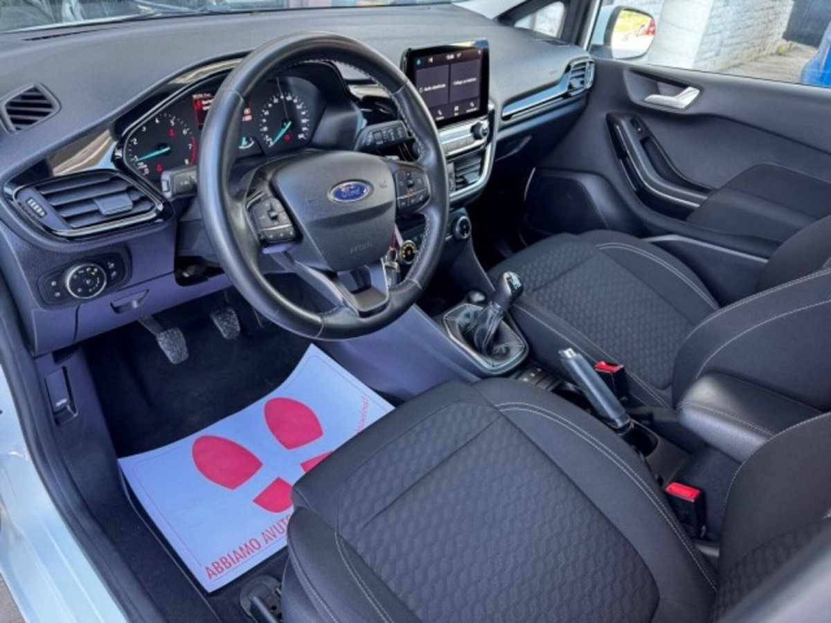 Ford Fiesta 1.1 75 CV 5 porte Titanium (14)