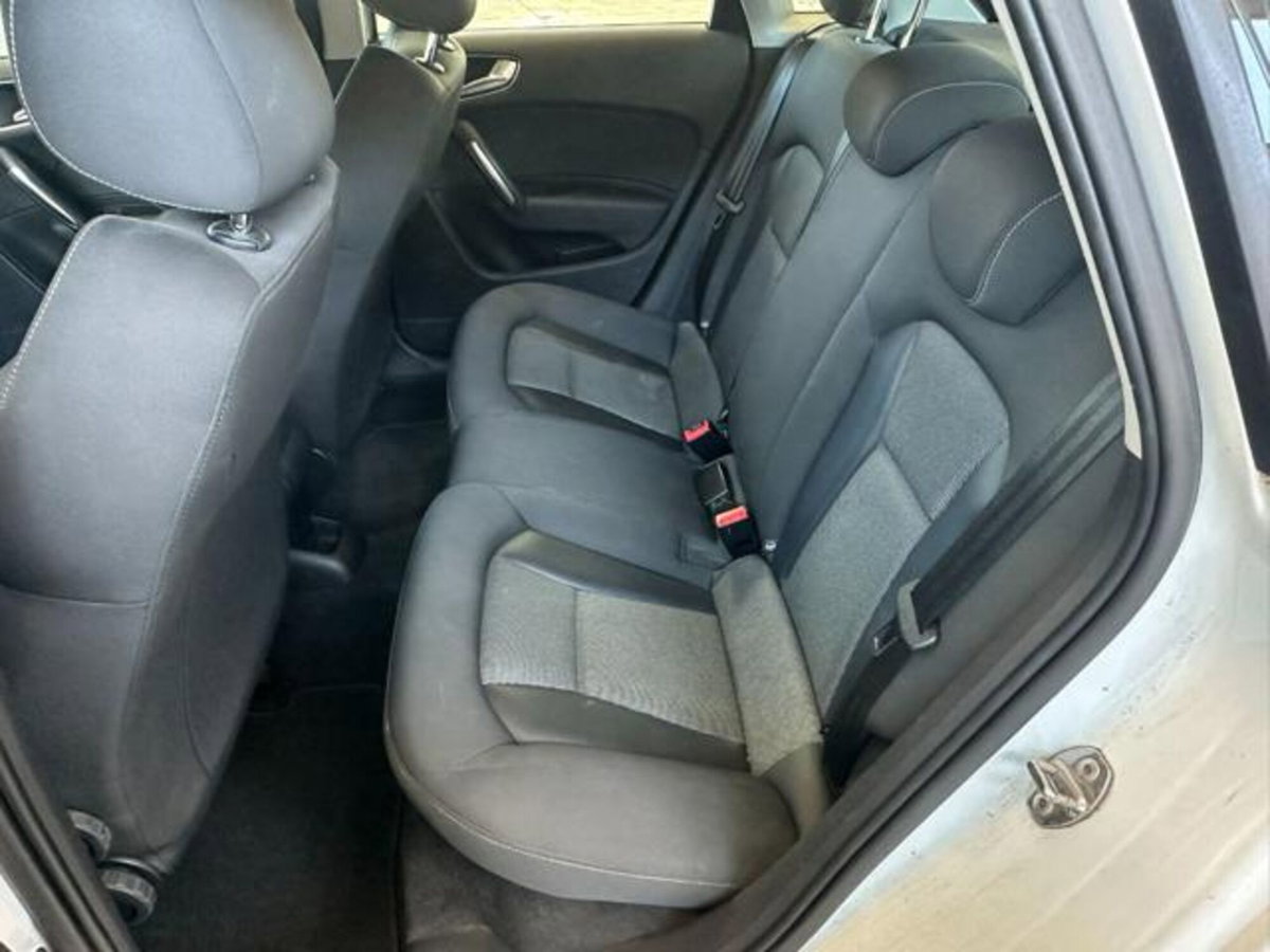 Audi A1 Sportback 1.6 TDI S tronic Ambition (12)