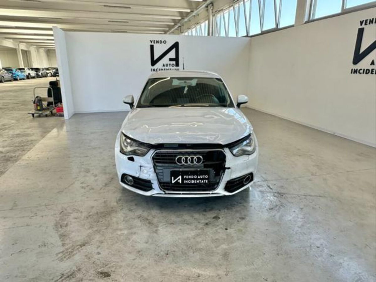Audi A1 Sportback 1.6 TDI S tronic Ambition (2)