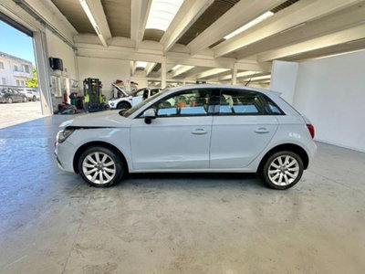 Audi A1 Sportback 1.6 TDI S tronic Ambition (4)