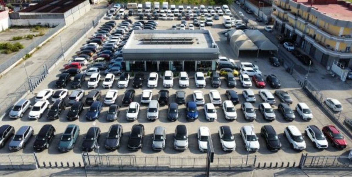 Volkswagen T-Roc 2.0 tdi Style 4motion 150cv dsg (2)